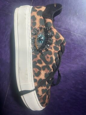 RIGHT SHOE ONLY Kurt Geiger Leopard Print Crystal-Embellished Sneaker